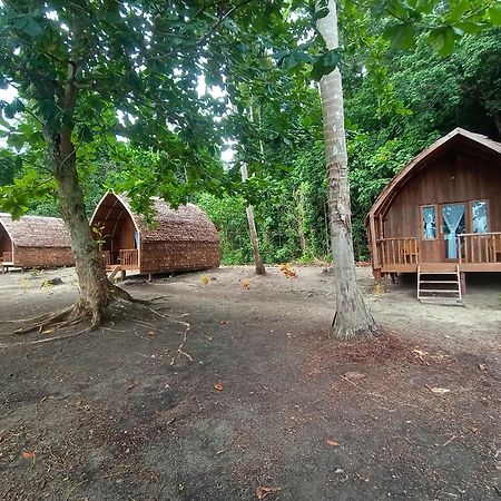 Tanjung Kalemo Resort Batudaka ภายนอก รูปภาพ