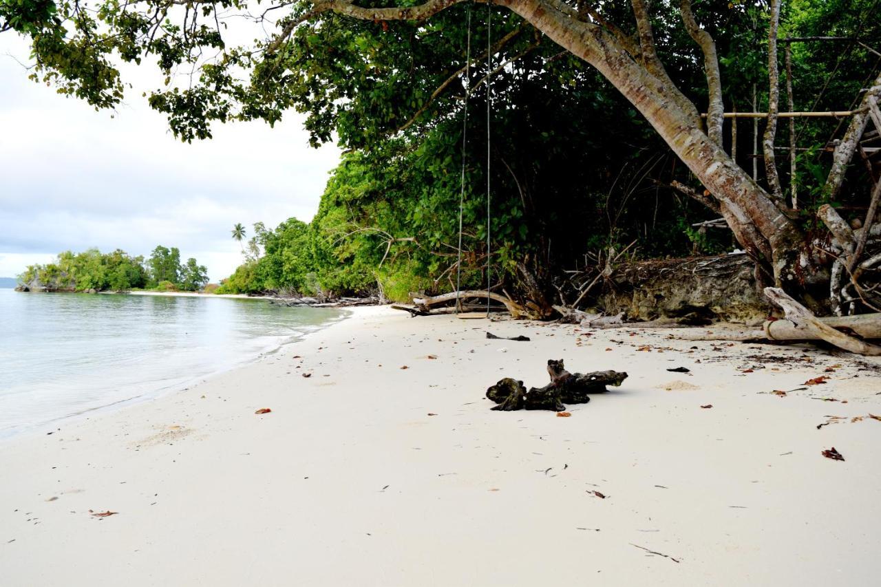 Tanjung Kalemo Resort Batudaka ภายนอก รูปภาพ